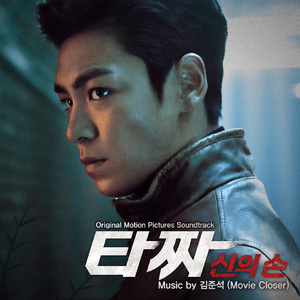 游泳教练伸进含奶摸爽69
