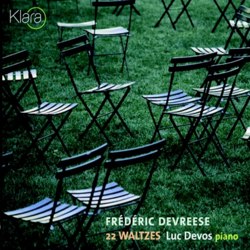 游泳教练伸进含奶摸爽69
